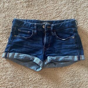 Express Shortie Relaxed Low Rise Jean Shorts